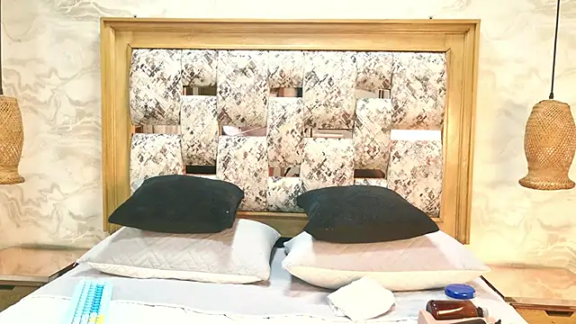 ZOLEY WATSON online show from February 2026 02:53:02 AM