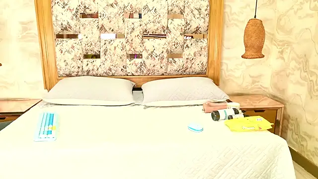 ZOLEY WATSON online show from April 2026 03:03:01 AM