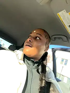 yummy0322 online show from December 2025 06:42:01 PM