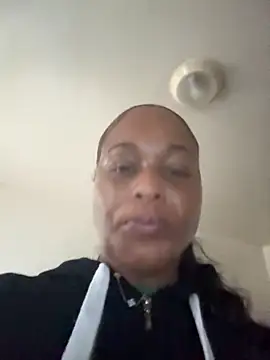 yummy0322 online show from October 2025 12:42:01 PM