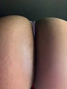 yummy0322 online show from February 2026 02:45:02 AM