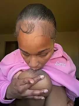 yummy0322 online show from November 2025 03:44:02 PM