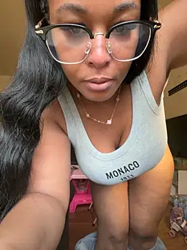 yummy0322 online show from October 2025 12:37:02 PM