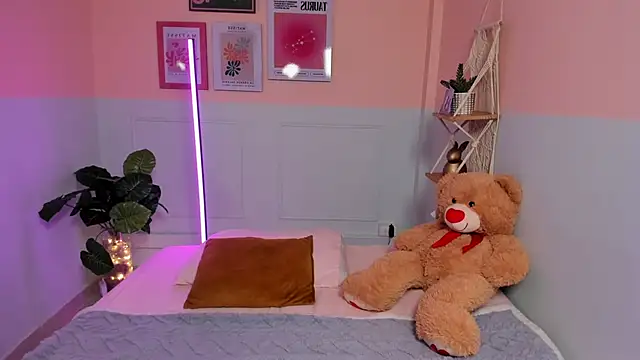 Camila Rivers online show from December 2025 04:22:02 AM