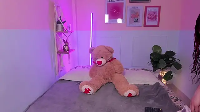 Camila Rivers online show from November 2025 12:20:01 PM