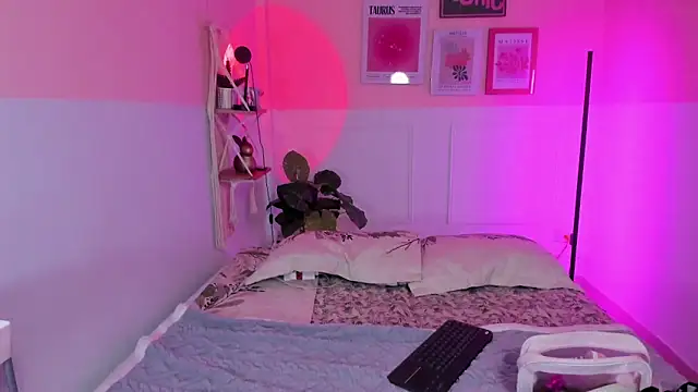 Camila Rivers online show from October 2025 12:04:02 PM