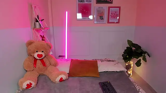 Camila Rivers online show from November 2025 03:50:01 AM