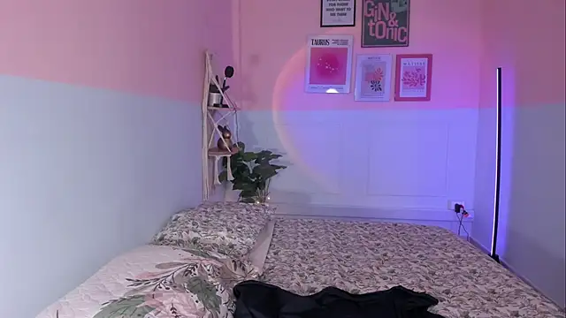 Camila Rivers online show from October 2025 12:06:02 PM