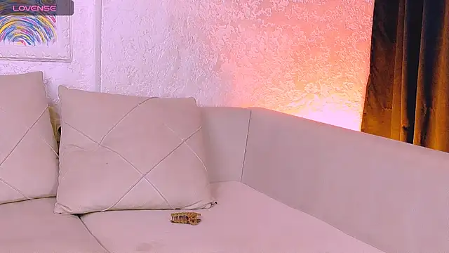 marrenaa online show from September 2025 04:06:02 AM