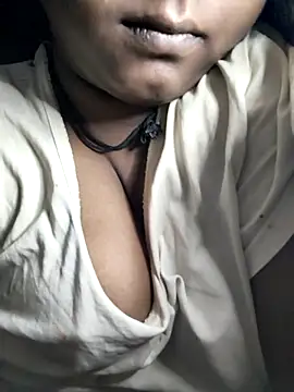 Snapshot of Sweet_Liza04 chatting on October 2025 02:23:02 AM Sweet Liza04 online show from October 2025 02:23:02 AM