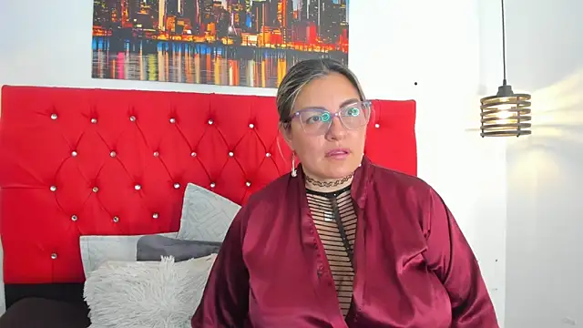 carolinacrus01 online show from February 2026 04:40:01 PM