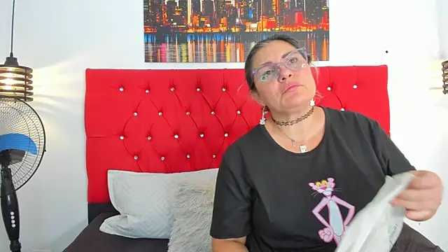 carolinacrus01 online show from February 2026 03:20:02 PM