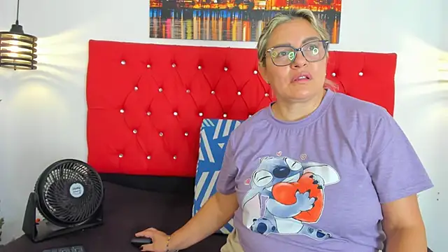 carolinacrus01 online show from November 2025 03:16:02 PM