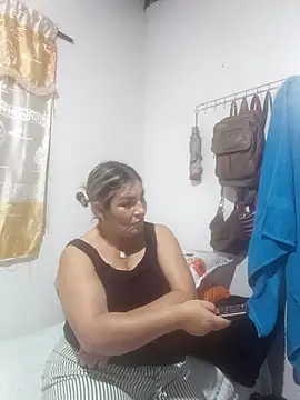 carolinacrus01 online show from December 2025 04:16:02 AM