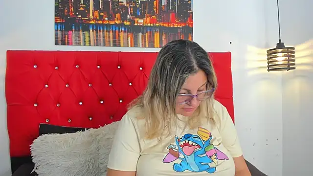 carolinacrus01 online show from February 2026 03:23:02 PM