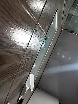 Snapshot of Juli-777 chatting on December 2025 09:53:01 PM Juli-777 online show from December 2025 09:53:01 PM