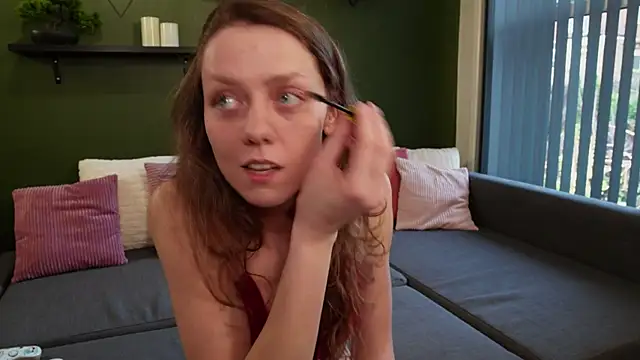 Eveline Beauty Kitty online show from April 2026 05:36:01 PM