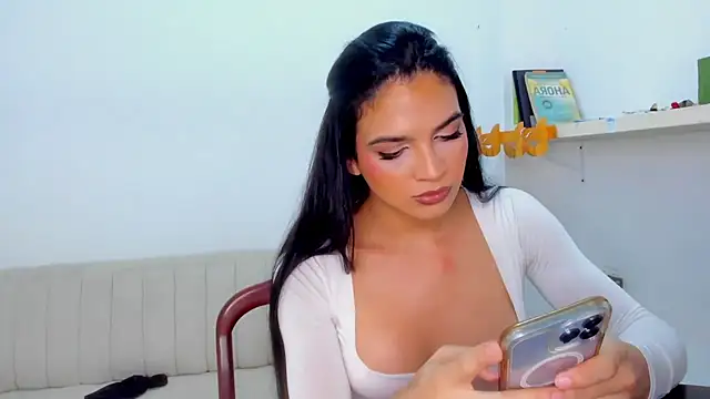 ISA BELLA VZL online show from June 2026 05:13:02 PM