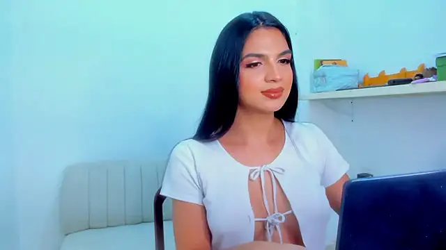 ISA BELLA VZL online show from April 2026 10:50:02 PM