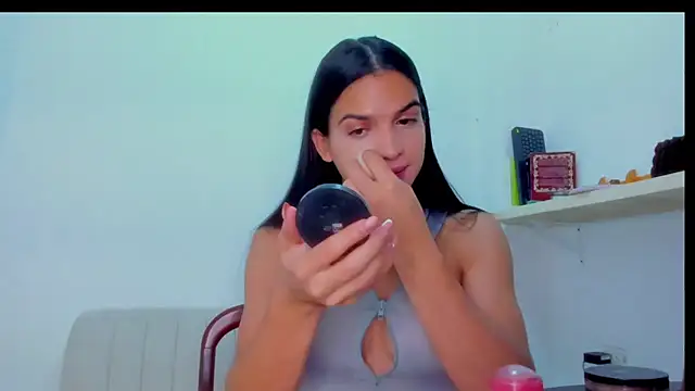 ISA BELLA VZL online show from April 2026 06:43:01 PM