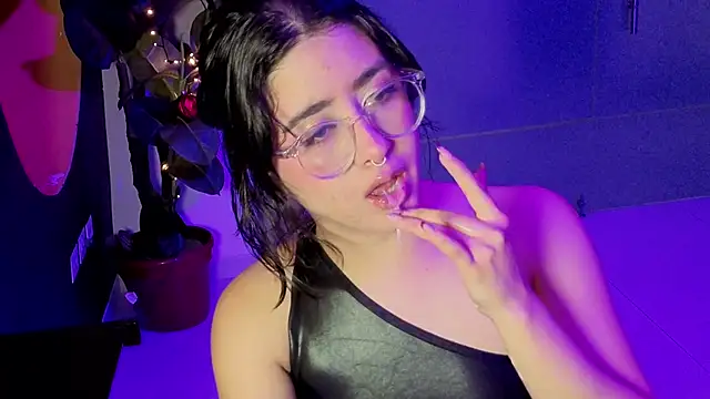 LiLLiAnderson online show from December 2025 11:48:02 AM