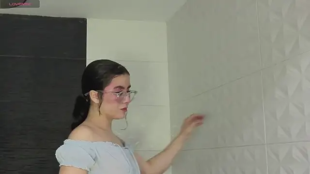 LiLLiAnderson online show from March 2026 11:49:01 AM