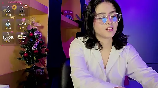 LiLLiAnderson online show from December 2025 12:11:01 PM