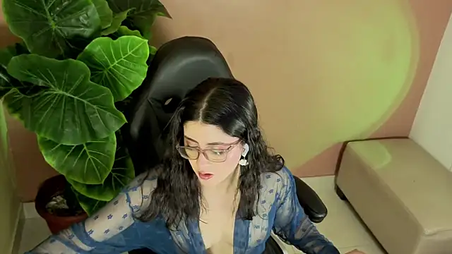 LiLLiAnderson online show from September 2025 11:38:01 AM