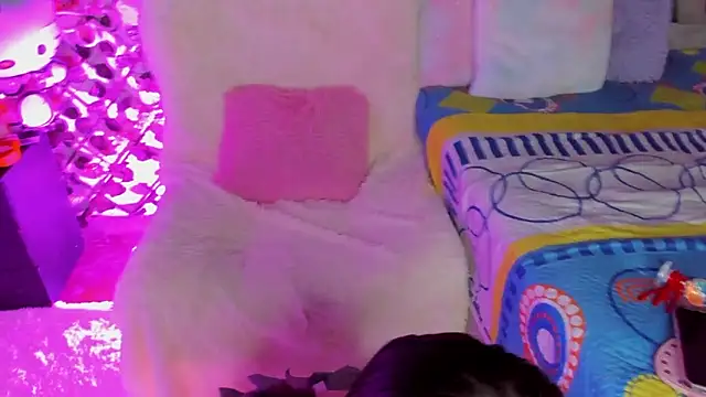 isabel jaames online show from February 2026 11:36:01 PM