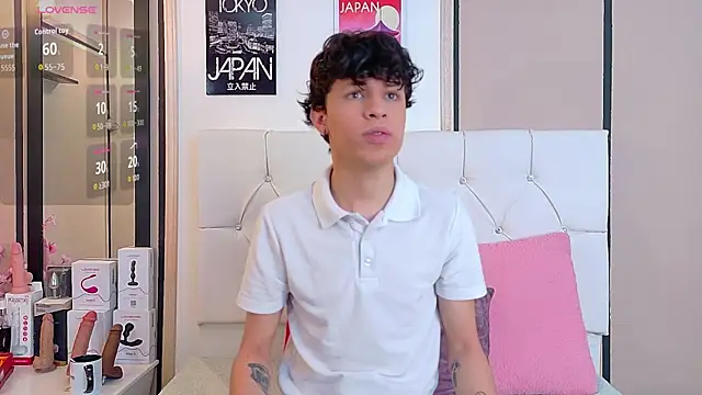 Snapshot of Axel__Evans chatting on November 2025 12:19:02 PM Axel Evans online show from November 2025 12:19:02 PM