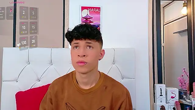 Axel  Evans online show from March 2026 02:39:02 PM