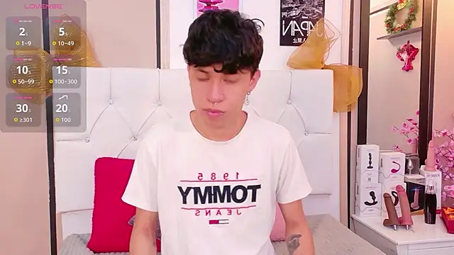 Axel  Evans online show from January 2026 12:20:02 PM