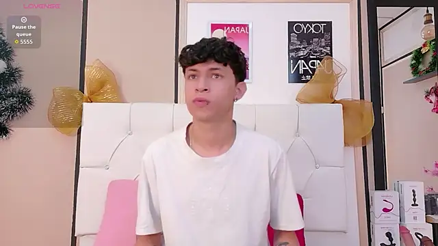 Axel  Evans online show from January 2026 12:11:02 PM