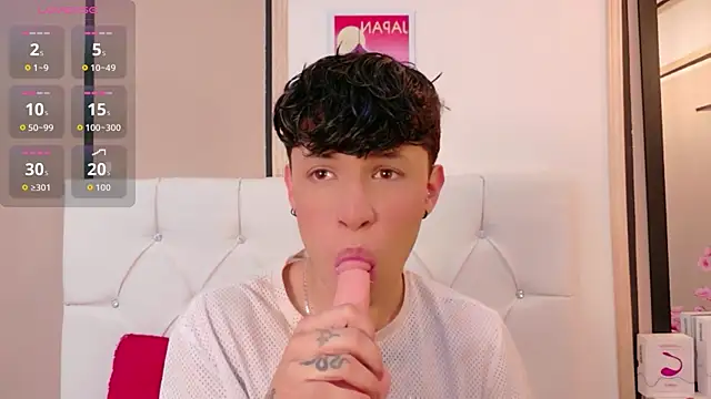 Axel  Evans online show from April 2026 12:32:02 PM