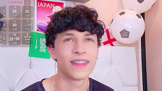 Axel  Evans online show from June 2026 02:00:01 PM