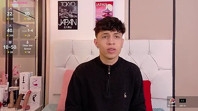 Snapshot of Axel__Evans chatting on December 2025 01:12:02 PM Axel Evans online show from December 2025 01:12:02 PM