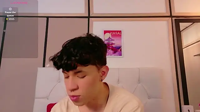 Axel  Evans online show from April 2026 12:12:01 PM