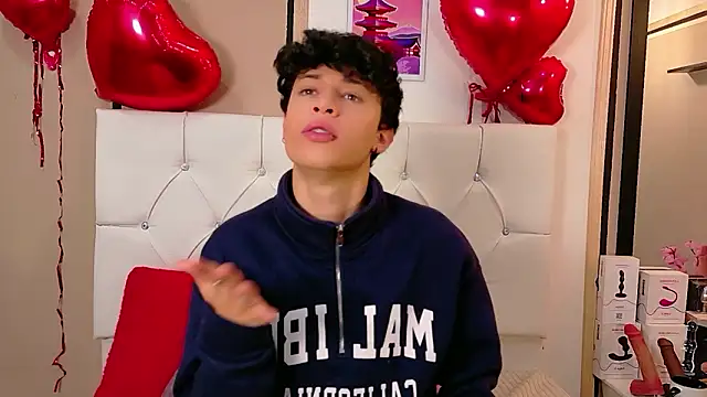 Axel  Evans online show from February 2026 01:12:01 PM