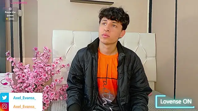 Snapshot of Axel__Evans chatting on October 2025 12:28:02 PM Axel Evans online show from October 2025 12:28:02 PM