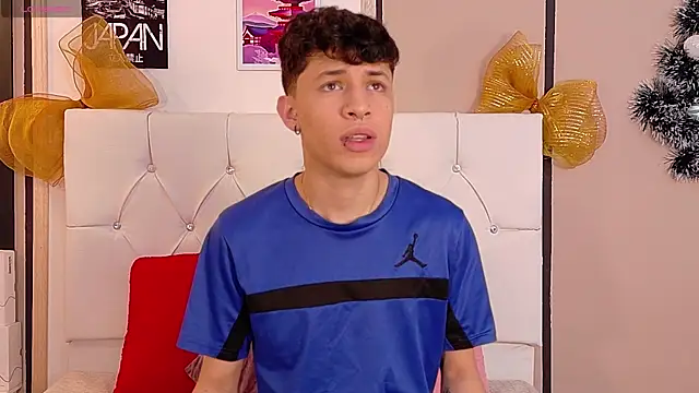 Snapshot of Axel__Evans chatting on December 2025 12:26:01 PM Axel Evans online show from December 2025 12:26:01 PM