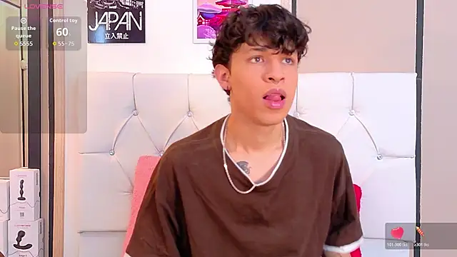 Snapshot of Axel__Evans chatting on November 2025 12:31:01 PM Axel Evans online show from November 2025 12:31:01 PM