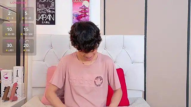 Snapshot of Axel__Evans chatting on November 2025 12:38:01 PM Axel Evans online show from November 2025 12:38:01 PM