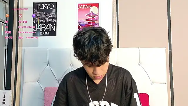 Snapshot of Axel__Evans chatting on November 2025 12:20:02 PM Axel Evans online show from November 2025 12:20:02 PM