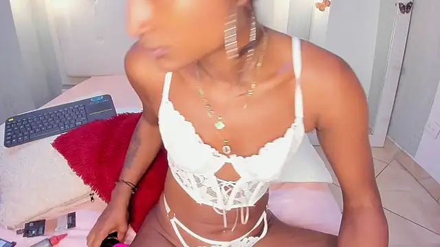 EsmeraldaNyx online show from November 2025 09:26:01 PM