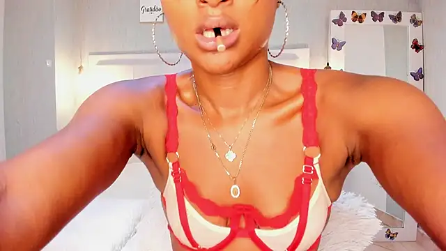 EsmeraldaNyx online show from November 2025 08:34:01 PM