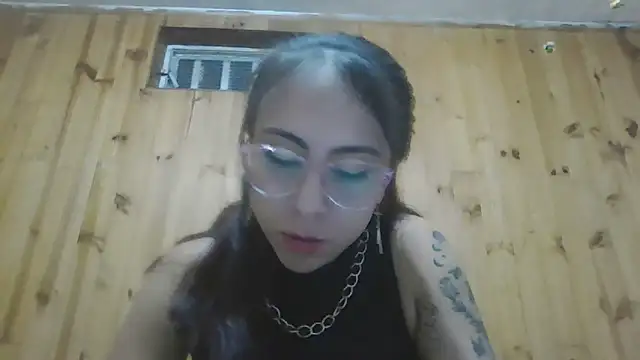 Roselingalvis13 online show from October 2025 02:43:02 AM