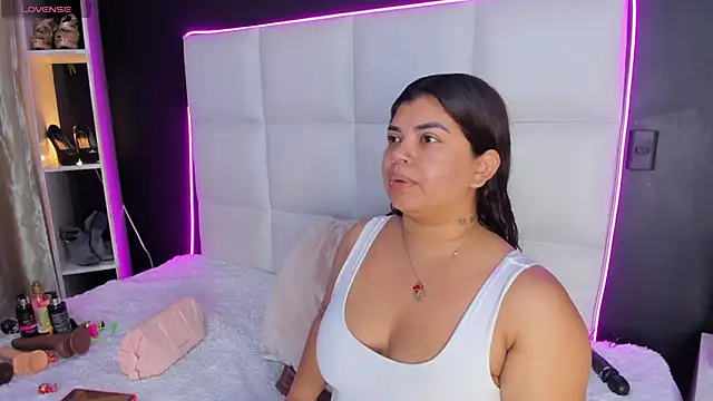 Gigi duran online show from April 2026 12:47:01 PM