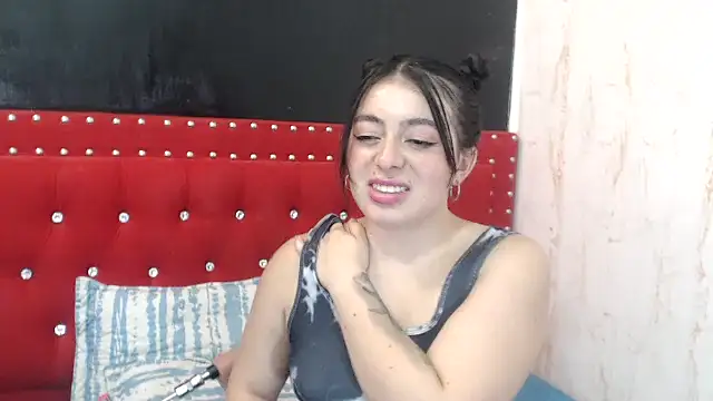 MiaKimky online show from November 2025 04:55:02 PM