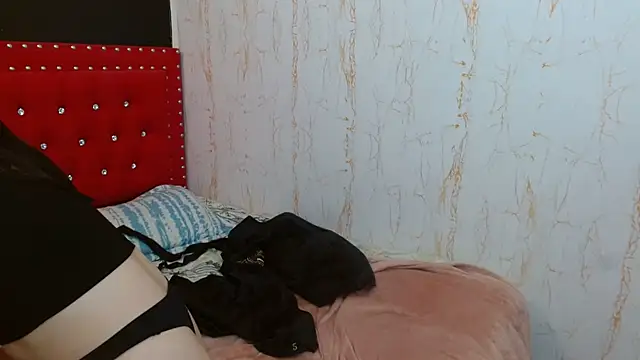 MiaKimky online show from October 2025 04:30:02 PM