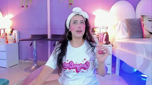 my aleja  online show from November 2025 12:44:02 PM